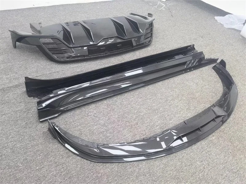 PK Style Carbon Fiber Front Lip Rear Diffuser Side Skirt Mirror Cover Body Kit for the  Taycan